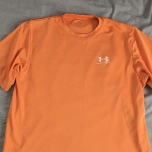 Under Armour T-shirt